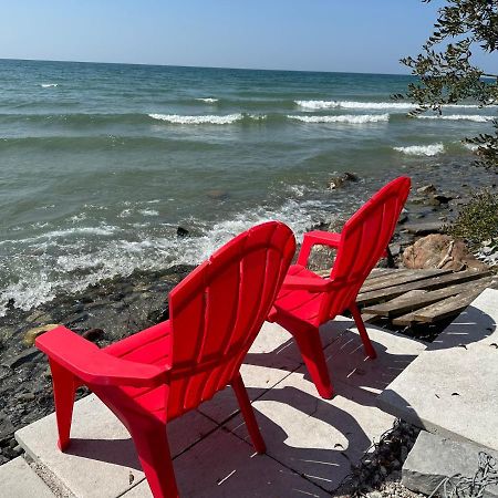 Bed and Breakfast The Wind In The Willows - Luxury Lakefront Oasis Cobourg Zewnętrze zdjęcie